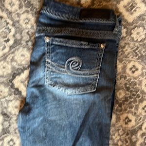 Seven7 brand capris. Womens. 12.